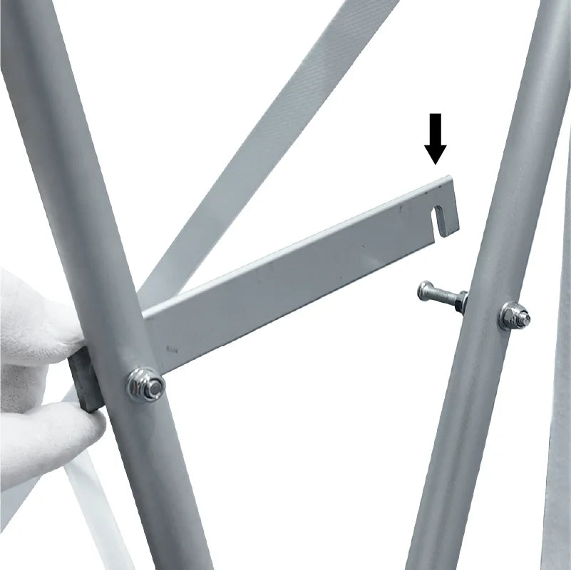 Close-up of the metal support bar and locking connection on a fabric pop up counter frame