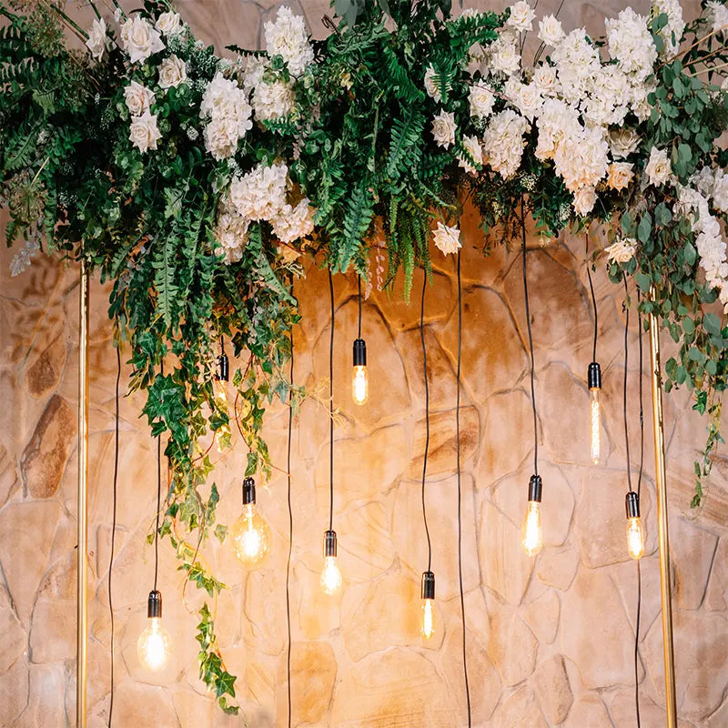 Pillow_Cover_Backdrops_Wedding_wall_with_lamps_and_flowers-pob-backdrops