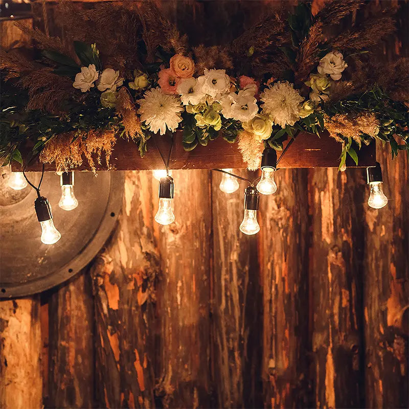 Pillow_Cover_Backdrops_Wedding_wooden_wall_with_lamps_and_flowers-pob-backdrops